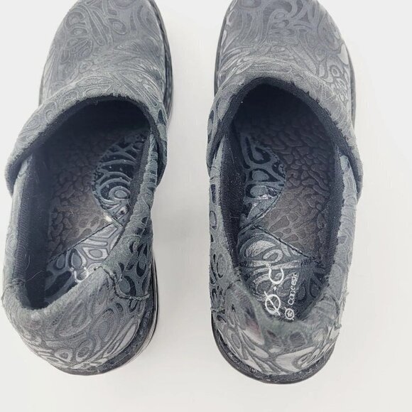 BOC Born Concept Black Leather Slip On Embossed Clogs Women's BC4630 Size 8 / 39 - Picture 9 of 12